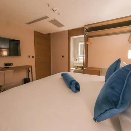 Ramada Encore By Wyndham Karatay Hotel