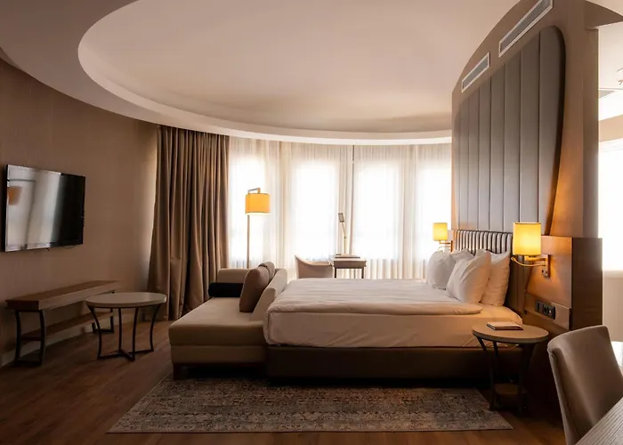 Hotel Ramada Encore By Wyndham Karatay *